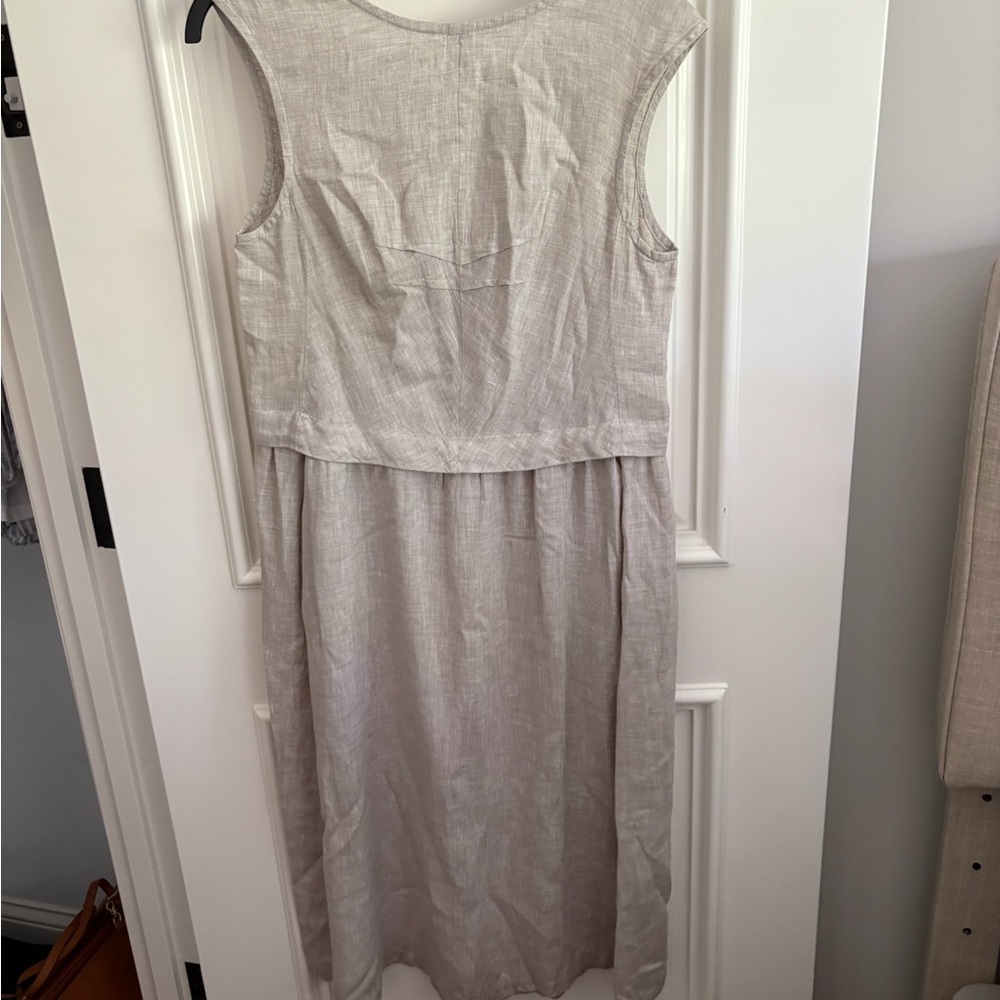 Elegant Gray Sleeveless Dress